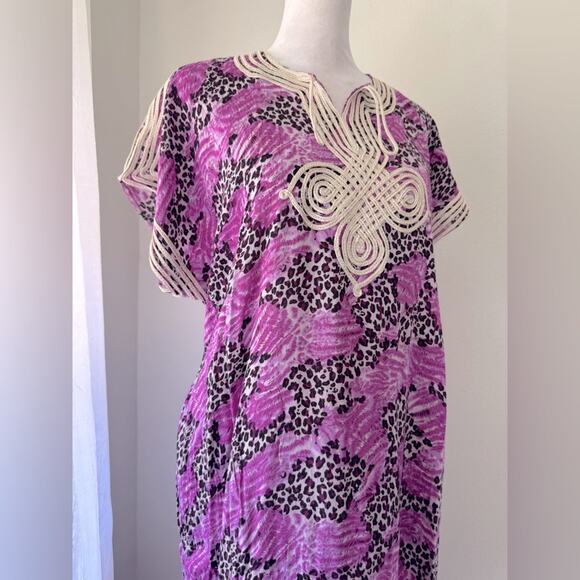 Magenta Leopard Print Embroidered Lightweight Maxi Dress - Picture 4 of 6